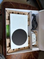 Xbox Series S 512GB w/ controller | Excellent condition | FREE gaming headset