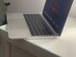 2017 MacBook Pro 13” / 16 GB of Ram / SSD / Works Perfectly