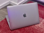 2017 MacBook Air 13" - Perfect for Work and Creativity