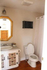 Room w/ 2 Beds