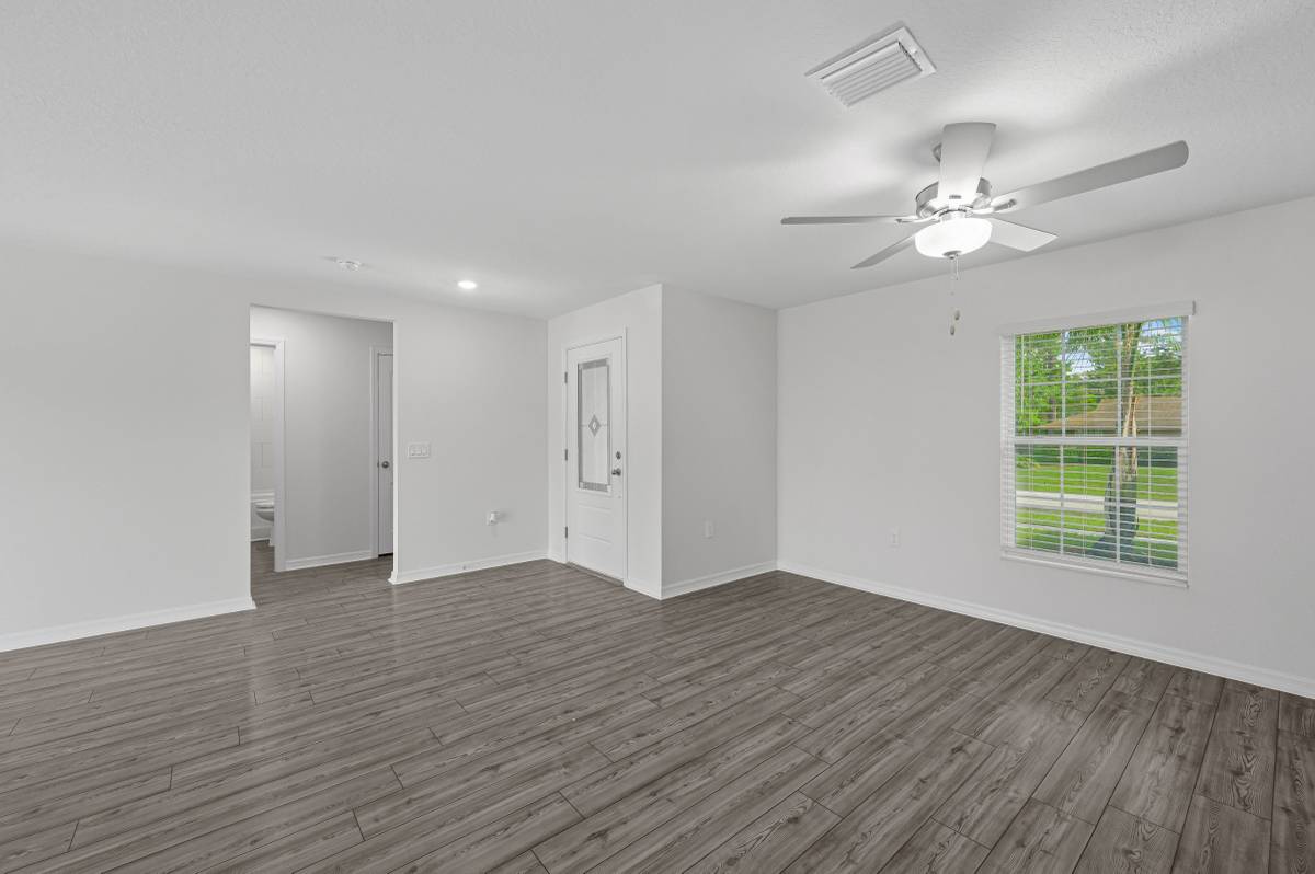No Application Fee! No Payment for your First Month! 🏡
