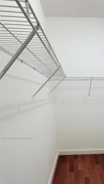 ↪ BRICKELL ON THE RIVER S T 2/2 BRICKELL:  New Listing  Great Condo In Conveni