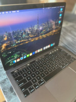 MacBook Pro 13 Inch
