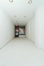 Efficiency Unleashed: 450sqft Retail Space! 🛍️✨