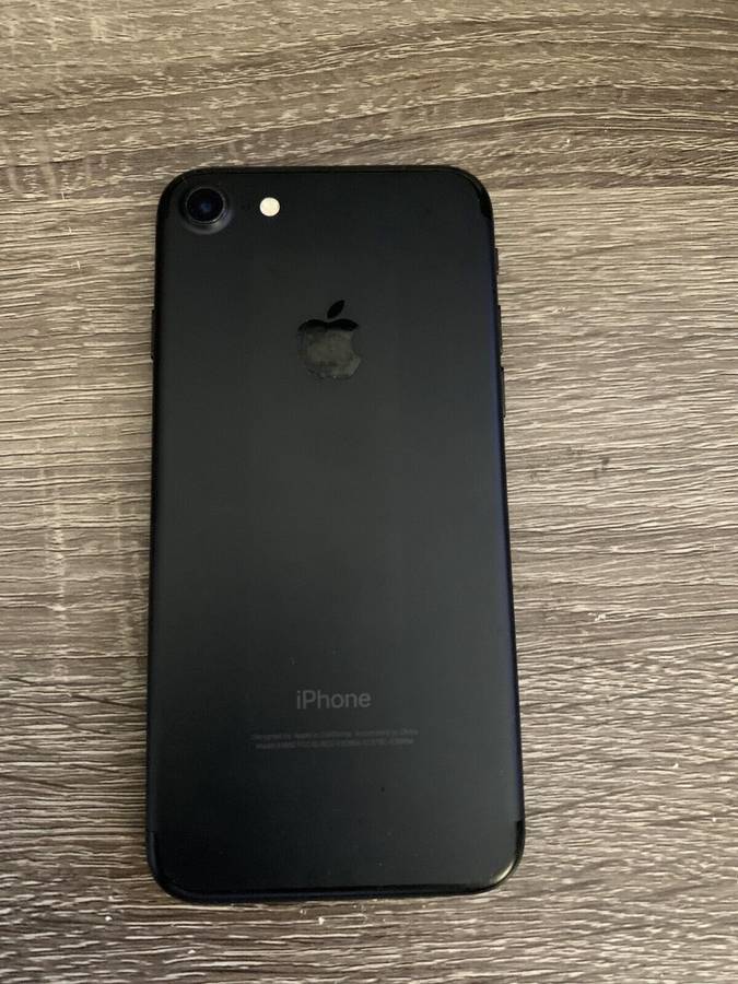 Apple iPhone 7 - Unlocked