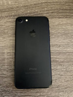Apple iPhone 7 - Unlocked