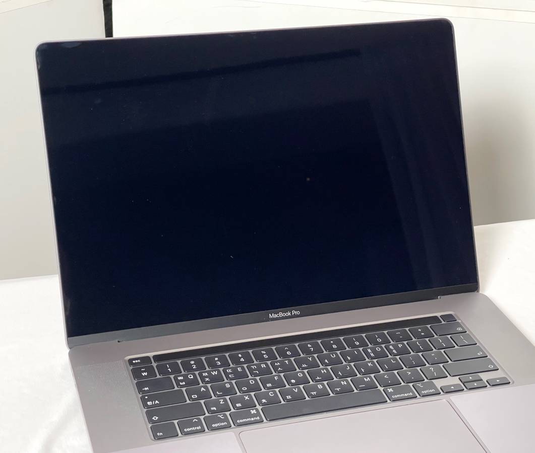 Apple MacBook Pro 2019 i9 2.4GHZ 8-Core, 64GB, 2TB, 8GB GPU - AS