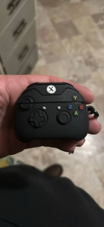airpod pro 2nd gen usb c like new with case (OBO)
