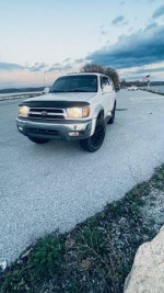 2002 Toyota 4Runner SR5 in Florida, well maintained with leather interior and low mileage.