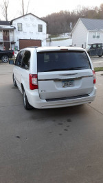 2012 Chrysler Town and Country 101,000 mi