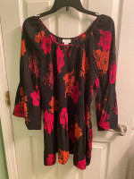 Avenue top light weight flowing size (18) brand NEW plus size