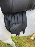 16” Wide Saddle – Like New – Ideal for Wide, Flat-Backed Ponies