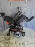 Electric wheelchair
