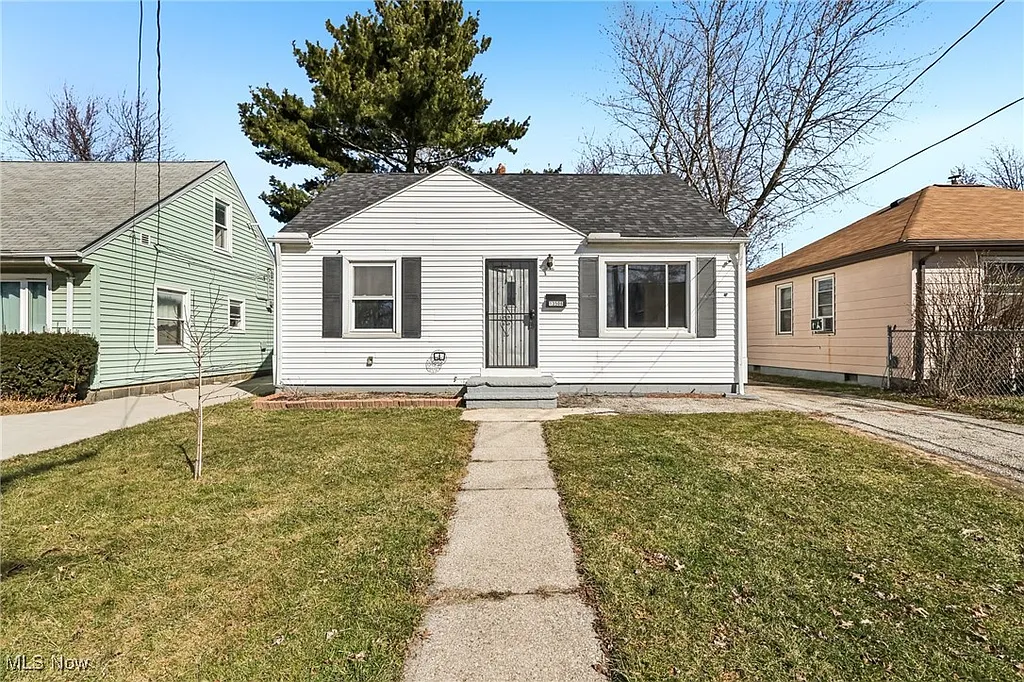 BEAUTIFUL SINGLE FAMILY HOME CLEAN & FRESH PAINT. and This 3bedroom, 1bath home has square feet 1,088 living space and it $800 monthly with all utilities included and the security deposit is $800.