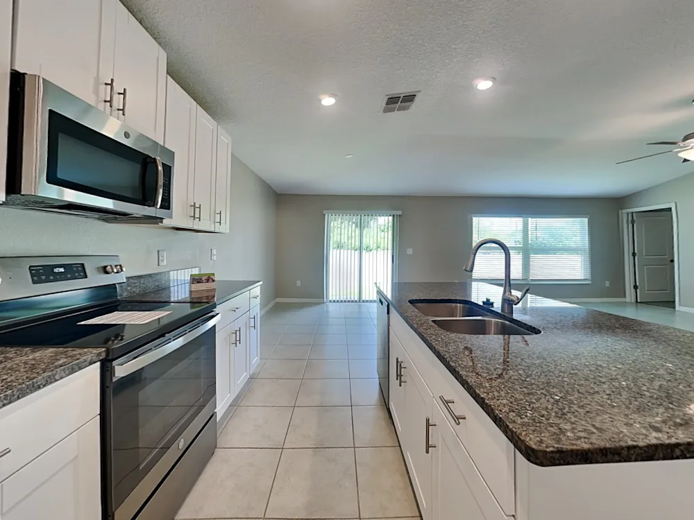 Beautiful family house for rent at $1000