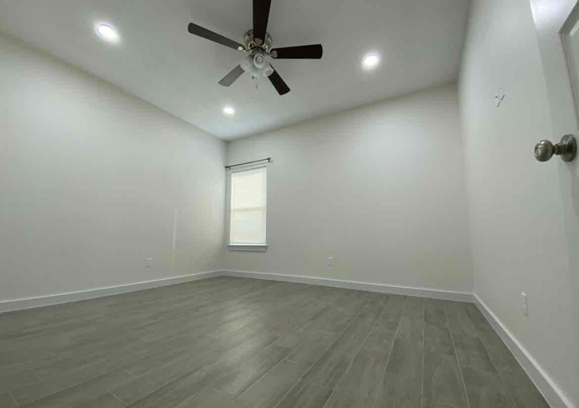 2 bedrooms 2 Baths