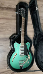 GRETSCH Electromatic G5622T-CB Semi Hollowbody Guitar - Exc w/OHSC!