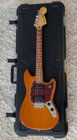 2021 Fender Player Mustang 90 guitar with SKB hardcase, MINT CONDITION