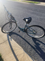 Women's Fuji Hybrid 21speed Bike with Aluminum Frame