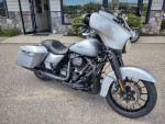 2019 Harley Street Glide Special - 114", Brodie custom - 6,000 miles
