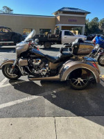 2018 Indian Motorcycle® Roadmaster® ABS Polish.Bronze Over