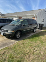 2000 Chrysler Town and Country 103,000 mi