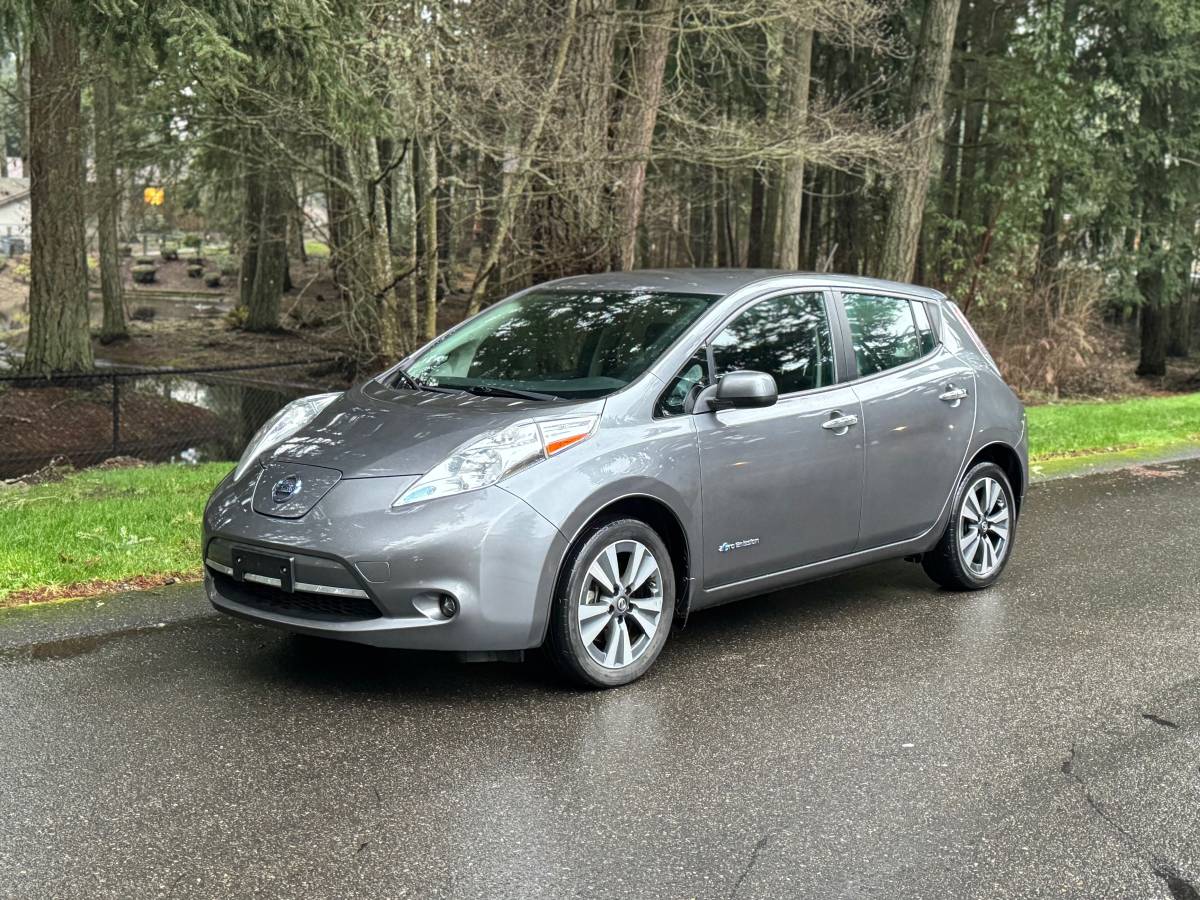 2016 Nissan LEAF S FWD 134,000 mi