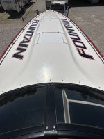 2003 Fountain 38 Lightning