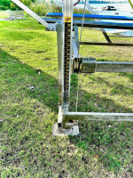 2020 Vibo 5000lb boat lift