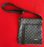 Ladies Novelty Designer brand SLING Bag. - Pre-owned - Black/Gray