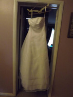 BRAND NEW NEVER WORN WEDDING DRESS SZ 12